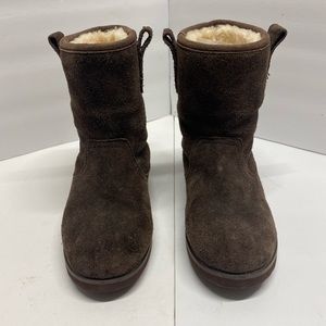 Kids UGG Brown Redwood Boots Waterproof Sz 1